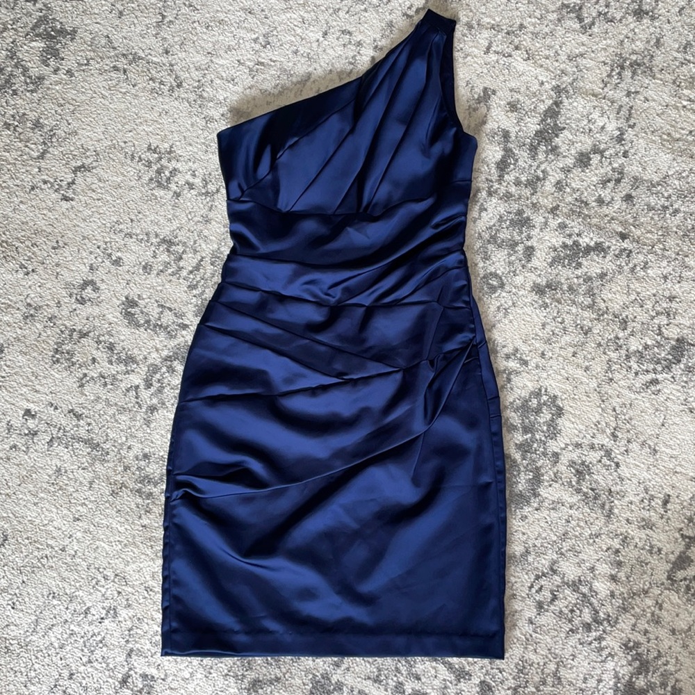 David’s Bridal navy roushed dress prom homecoming cocktail size 4 blue